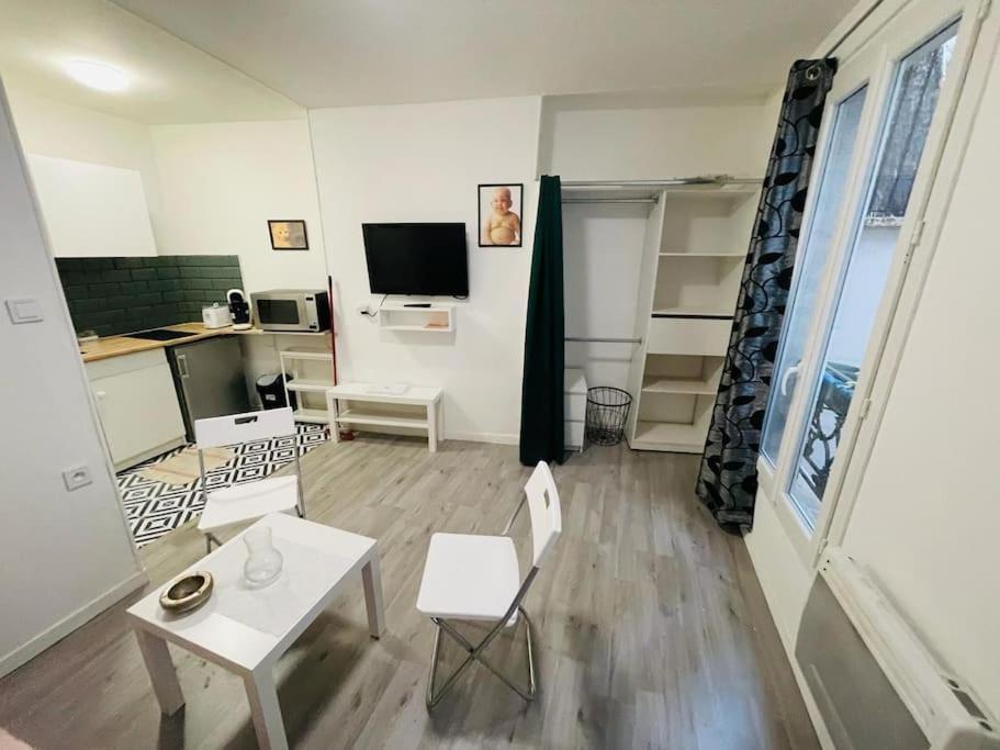 Studio Confortable - Montmartre - Republique - Anvers - 2 Pers Paris Exteriör bild