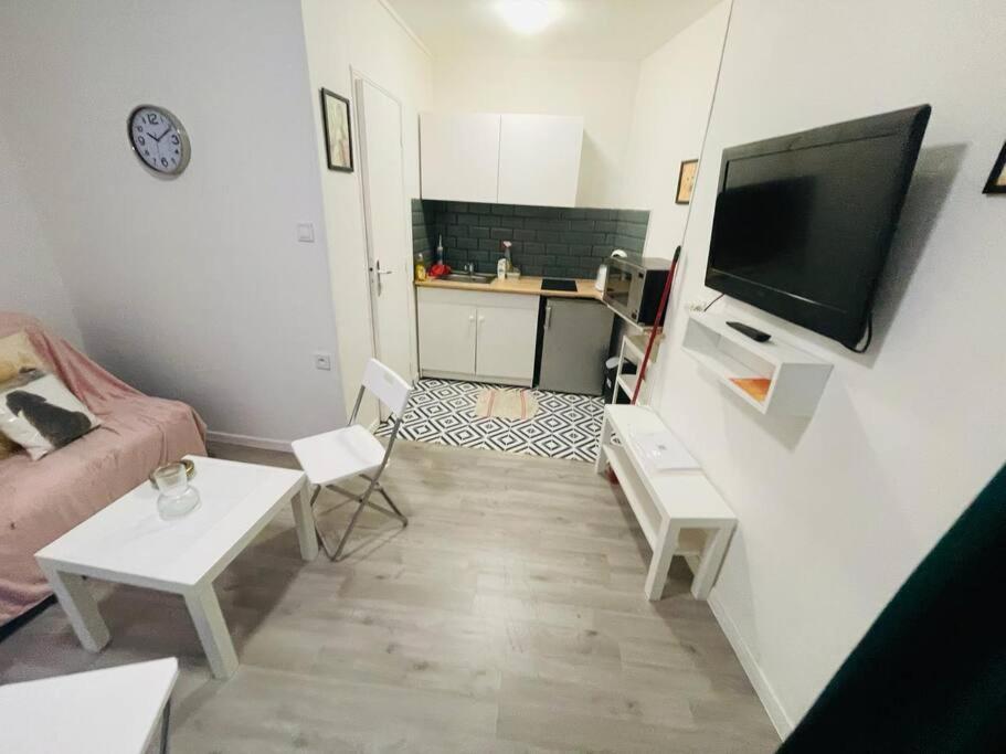 Studio Confortable - Montmartre - Republique - Anvers - 2 Pers Paris Exteriör bild